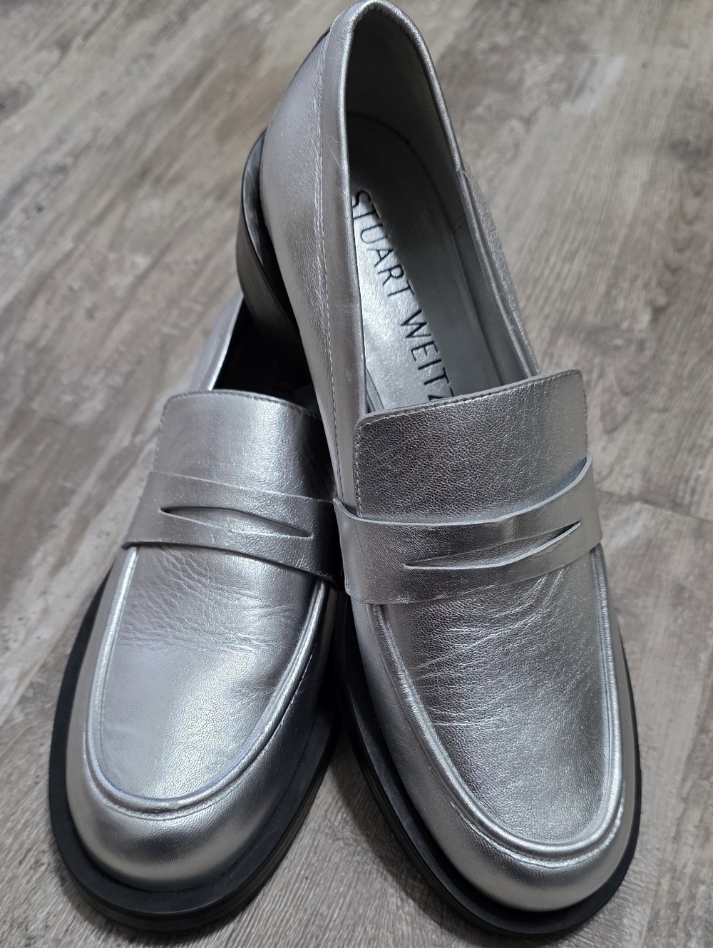 Stuart Weitzman Palmer Bold Silver Metallic Penny Loafer Apron Toe 6.5B